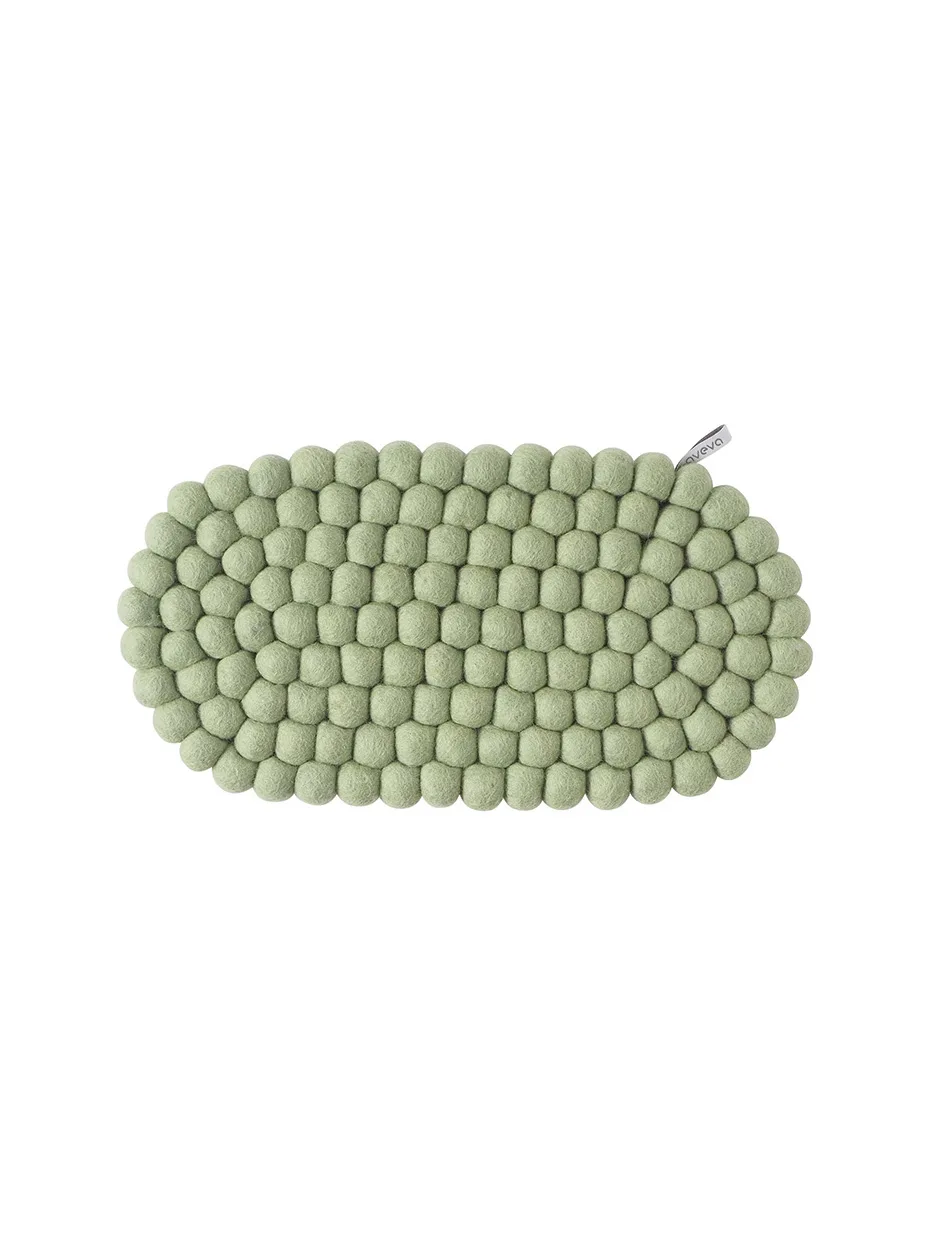 Oval bordskåner i filt 33x18cm - Støvet lysegrøn