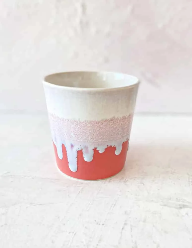 Stor kop - koralrød med beige