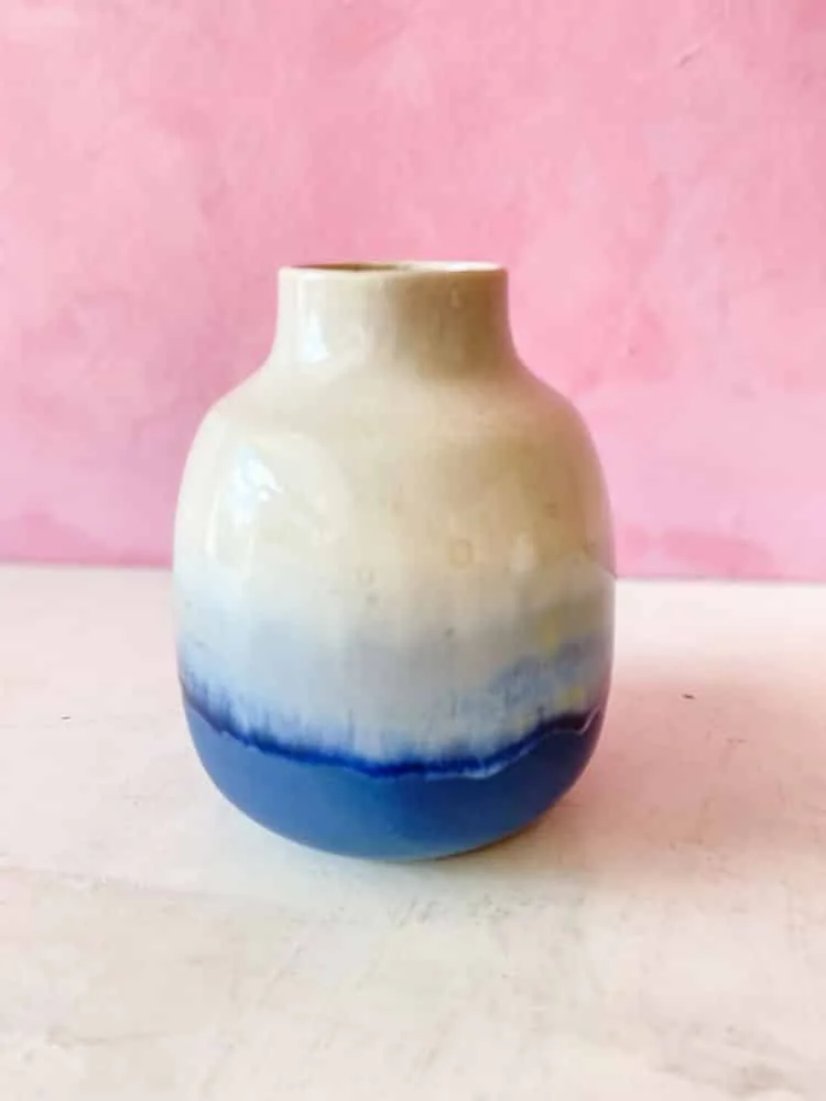 Keramik vase - lille vase kongeblå med creme krystalglasur