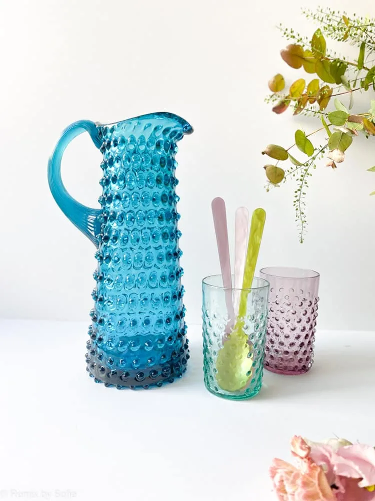 Høj kande i pindsvineglas - mørk aqua