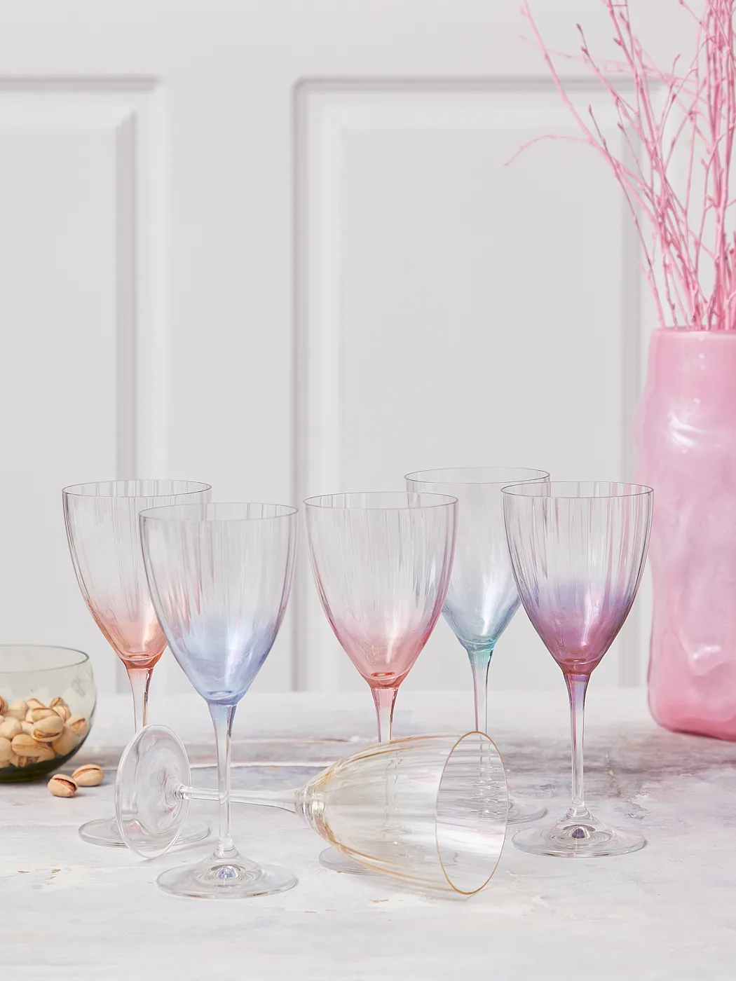 6 Kate hvidvinsglas i mixede farver – Remix By Sofie