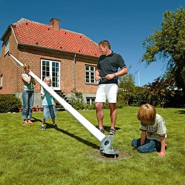 Glasfiberflagstang med vippebeslag - 10 meter
